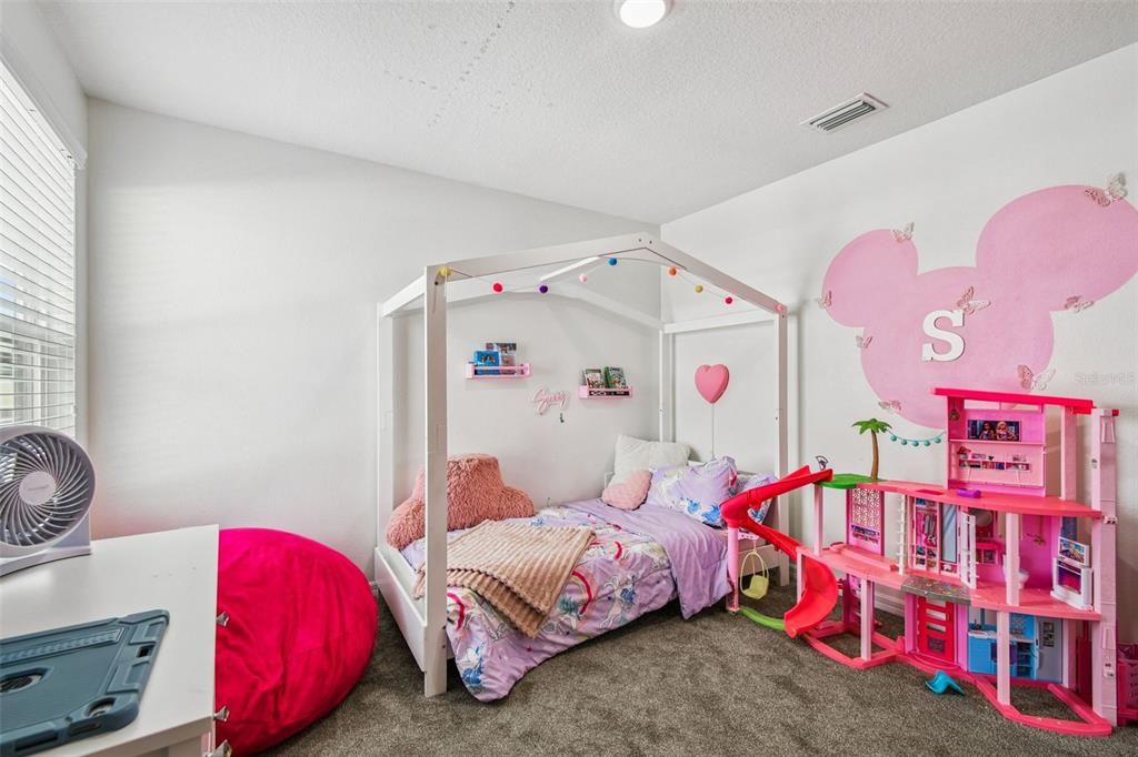 For Sale: $419,900 (5 beds, 3 baths, 2479 Square Feet)