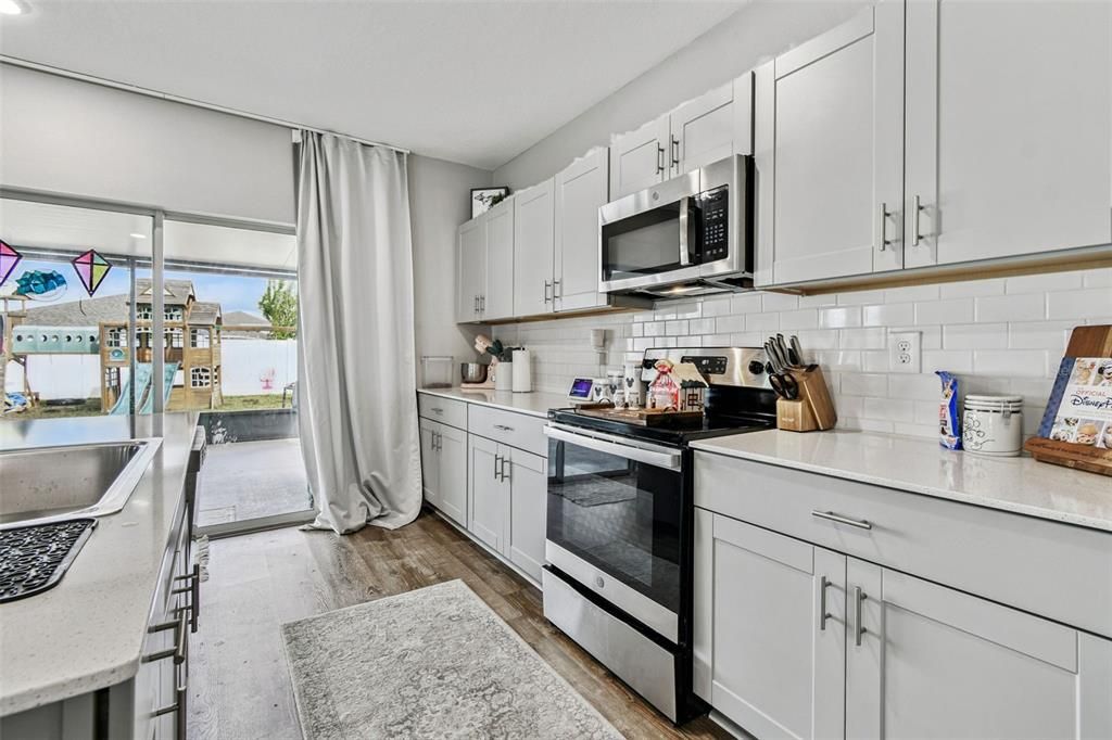 For Sale: $419,900 (5 beds, 3 baths, 2479 Square Feet)