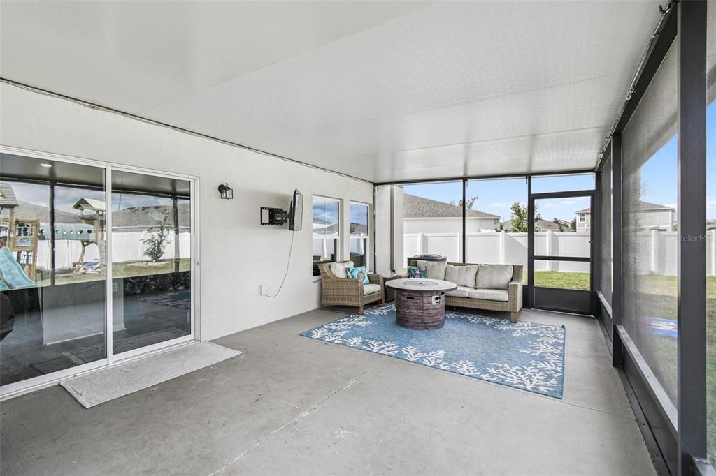 For Sale: $419,900 (5 beds, 3 baths, 2479 Square Feet)