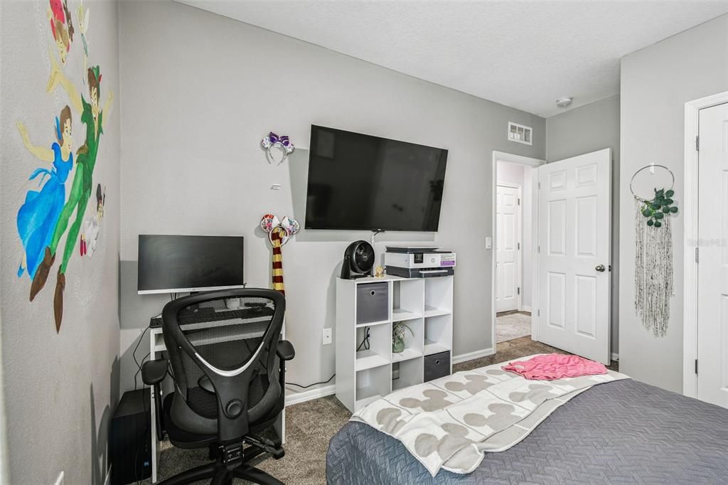 For Sale: $419,900 (5 beds, 3 baths, 2479 Square Feet)