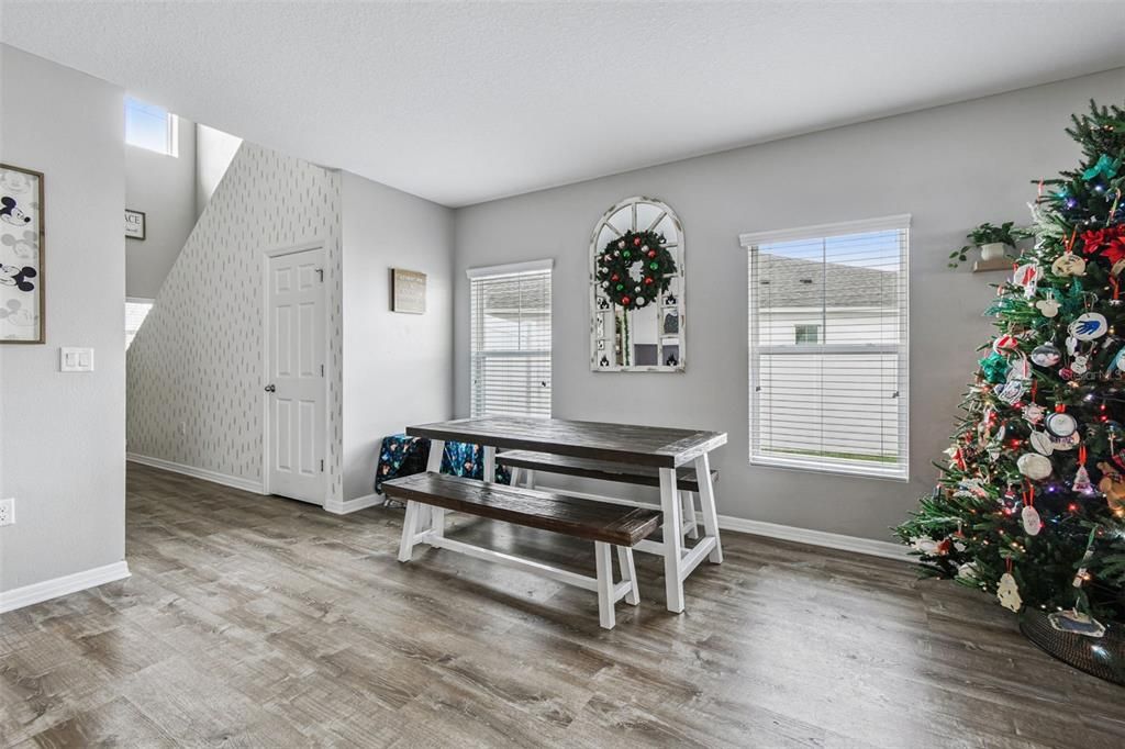 For Sale: $419,900 (5 beds, 3 baths, 2479 Square Feet)