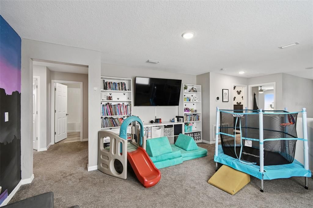 For Sale: $419,900 (5 beds, 3 baths, 2479 Square Feet)