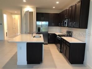 For Rent: $2,795 (3 beds, 2 baths, 1693 Square Feet)