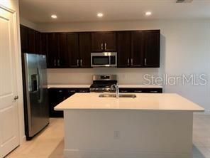 For Rent: $2,795 (3 beds, 2 baths, 1693 Square Feet)