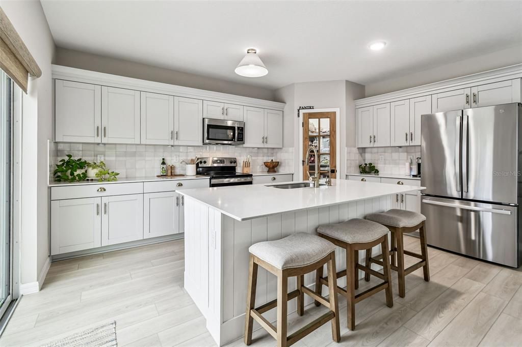 На продажу: $439,999 (5 спален, 3 ванн, 2470 Квадратных фут)