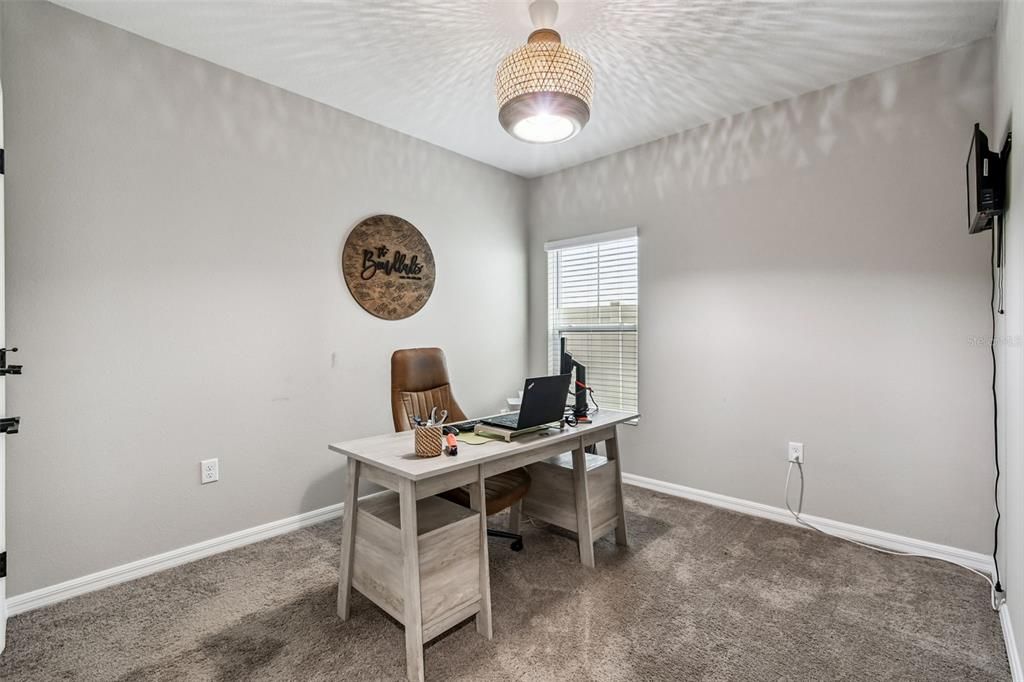 На продажу: $439,999 (5 спален, 3 ванн, 2470 Квадратных фут)