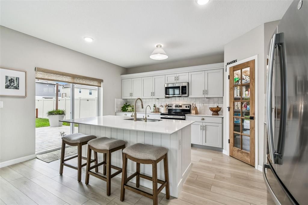 На продажу: $439,999 (5 спален, 3 ванн, 2470 Квадратных фут)