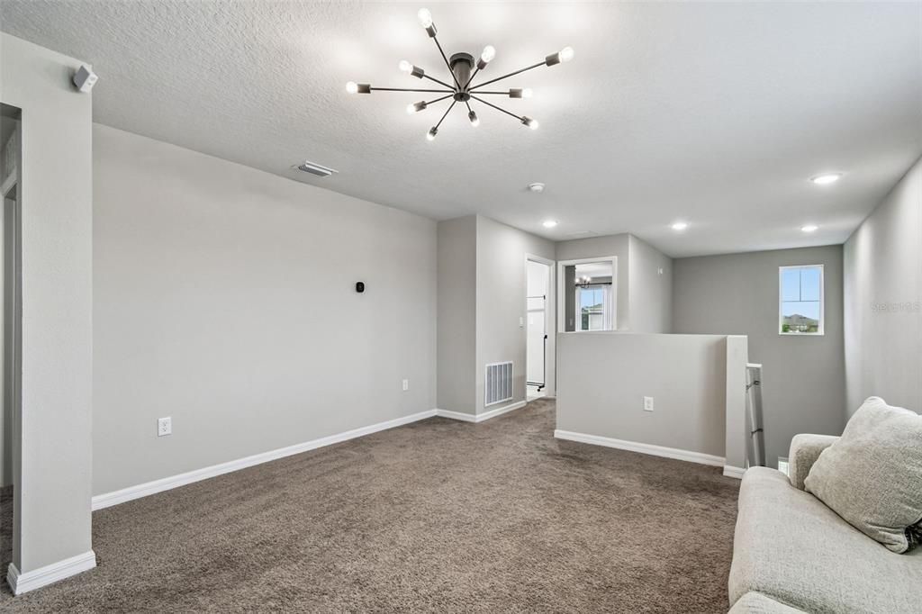 На продажу: $439,999 (5 спален, 3 ванн, 2470 Квадратных фут)