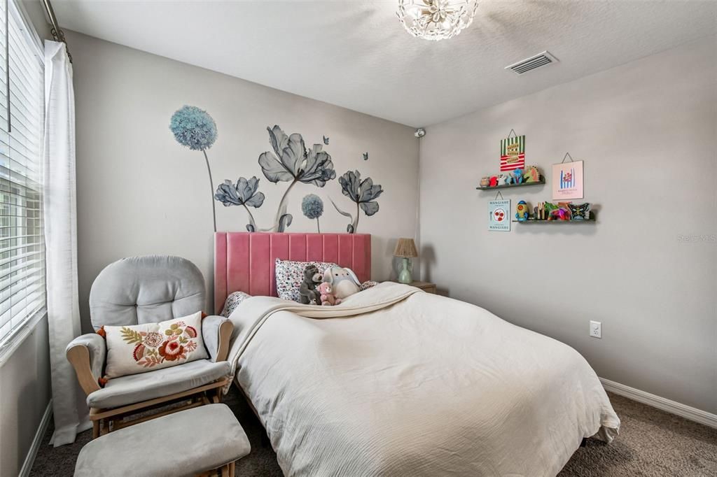 На продажу: $439,999 (5 спален, 3 ванн, 2470 Квадратных фут)