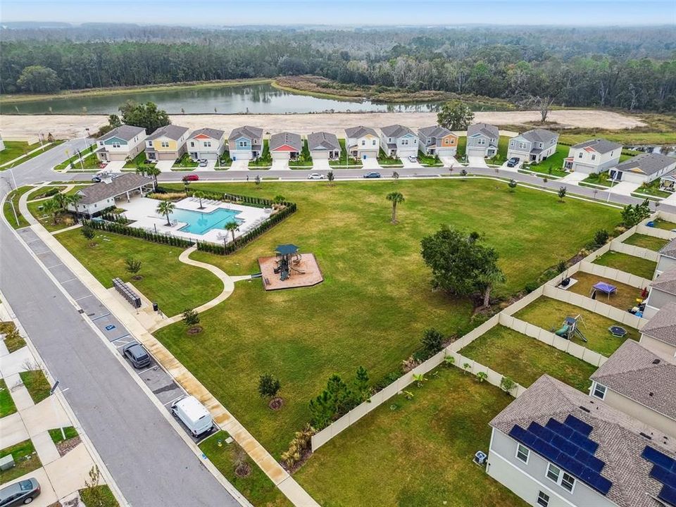 На продажу: $439,999 (5 спален, 3 ванн, 2470 Квадратных фут)