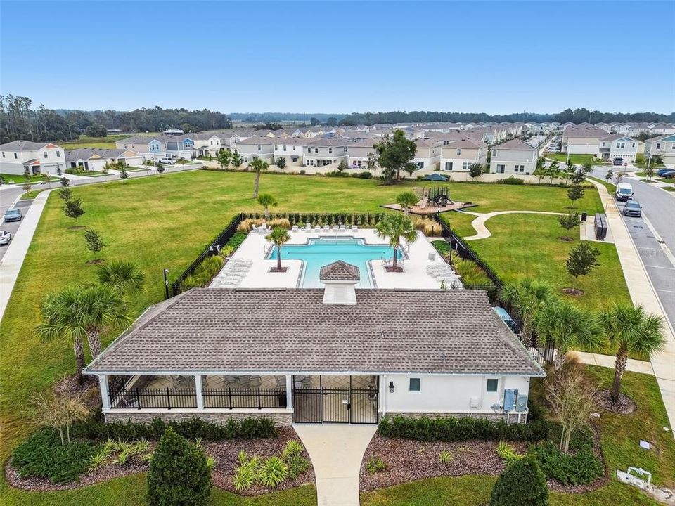 На продажу: $439,999 (5 спален, 3 ванн, 2470 Квадратных фут)