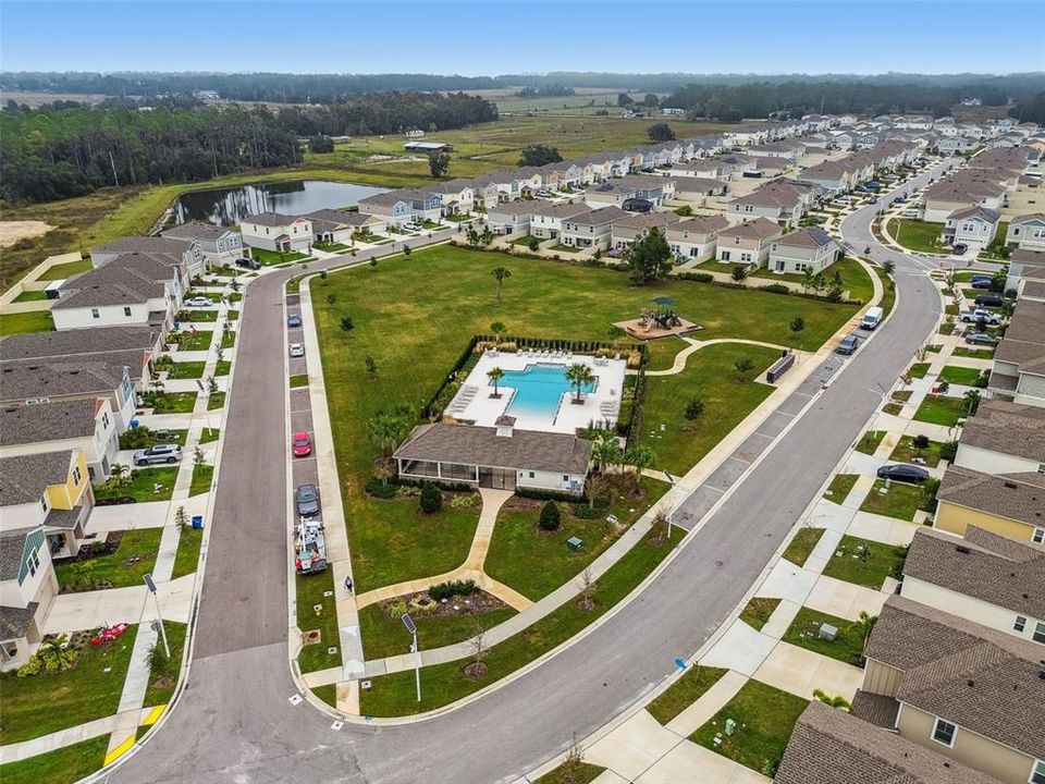 На продажу: $439,999 (5 спален, 3 ванн, 2470 Квадратных фут)