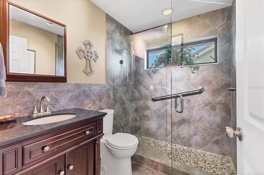 待售: $779,000 (3 贝兹, 2 浴室, 2001 平方英尺)