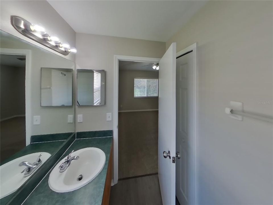 出租: $2,039 (3 贝兹, 2 浴室, 1270 平方英尺)