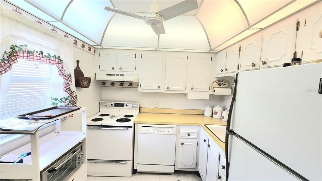 For Rent: $1,190 (1 beds, 1 baths, 630 Square Feet)