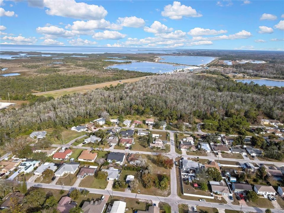 待售: $13,500,000 (10.00 acres)