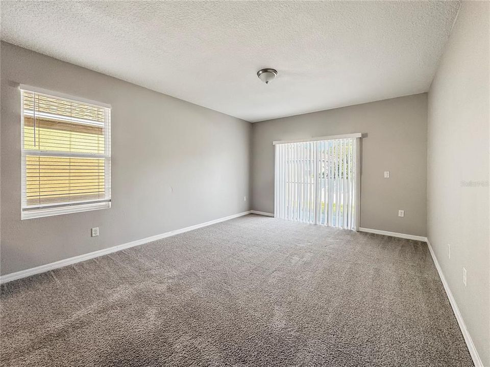 出租: $1,845 (4 贝兹, 2 浴室, 1842 平方英尺)