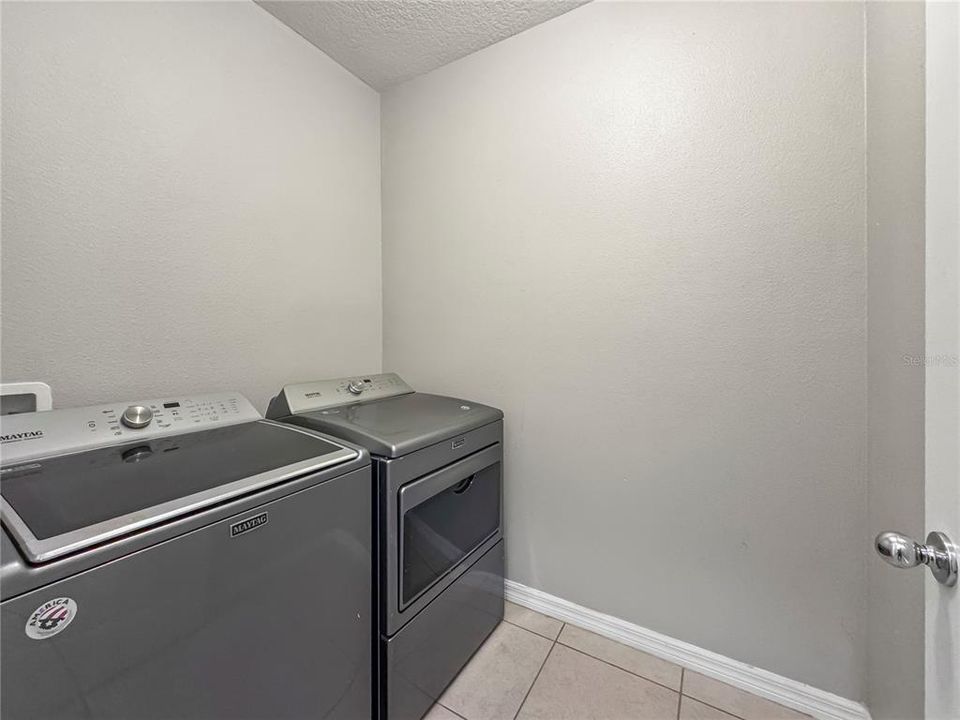 出租: $1,845 (4 贝兹, 2 浴室, 1842 平方英尺)