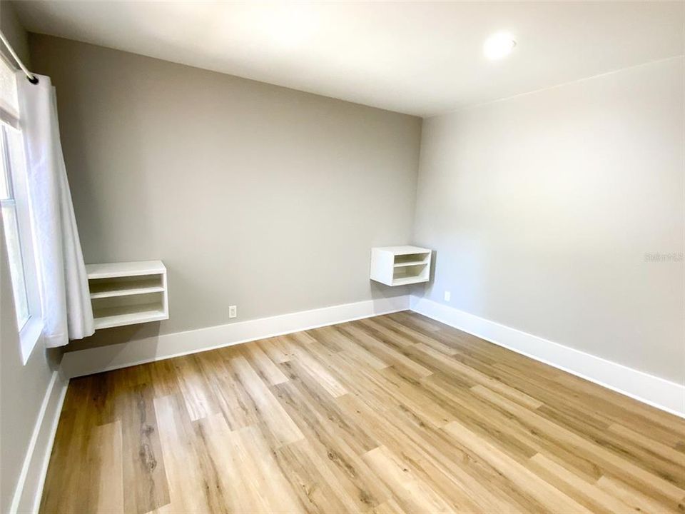 For Rent: $2,100 (2 beds, 1 baths, 790 Square Feet)