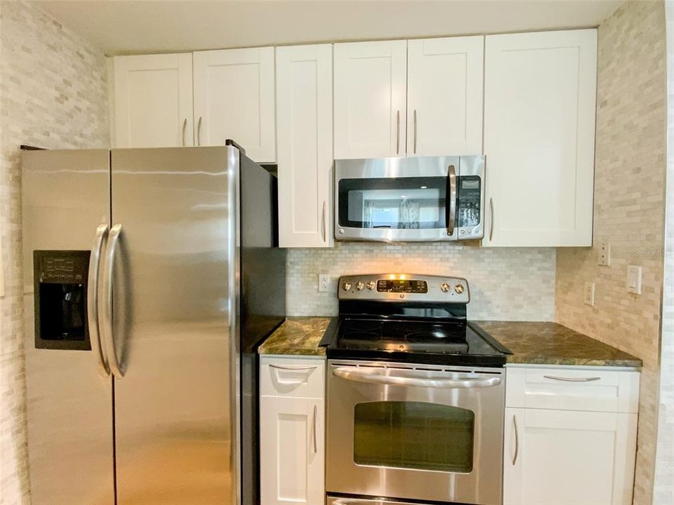 For Rent: $2,100 (2 beds, 1 baths, 790 Square Feet)