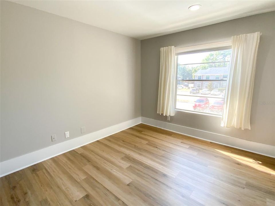 For Rent: $2,100 (2 beds, 1 baths, 790 Square Feet)