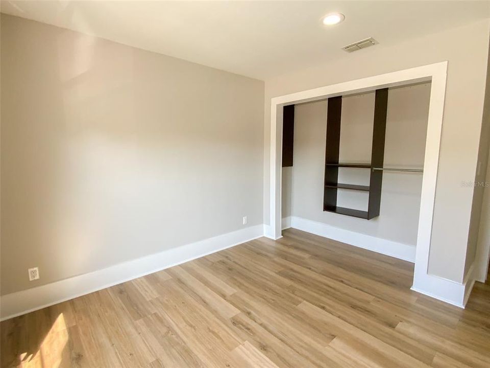 For Rent: $2,100 (2 beds, 1 baths, 790 Square Feet)