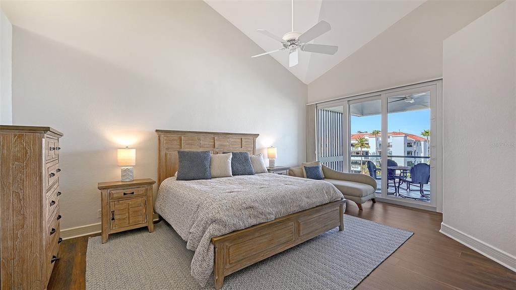 En Venta: $1,749,000 (3 camas, 3 baños, 2949 Pies cuadrados)