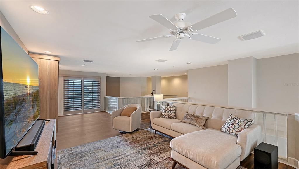 En Venta: $1,749,000 (3 camas, 3 baños, 2949 Pies cuadrados)