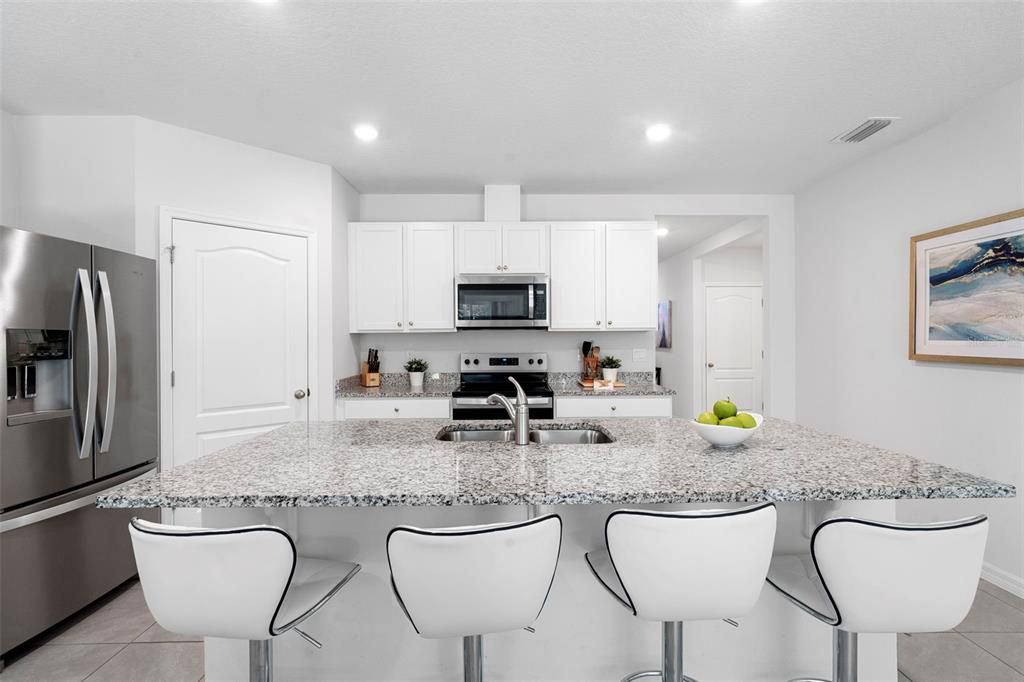 For Sale: $380,000 (4 beds, 2 baths, 1855 Square Feet)