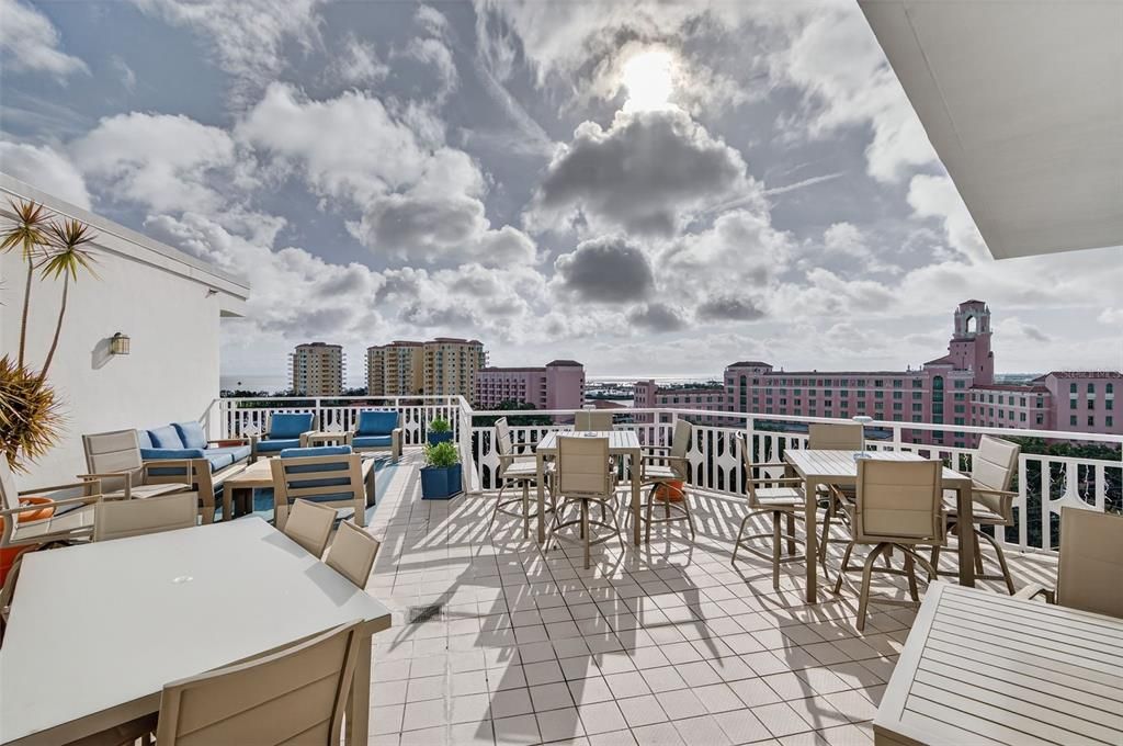 En Venta: $325,000 (1 camas, 1 baños, 965 Pies cuadrados)