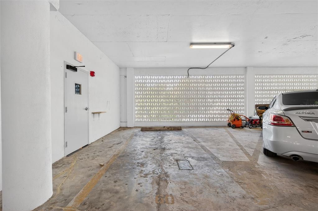 En Venta: $325,000 (1 camas, 1 baños, 965 Pies cuadrados)