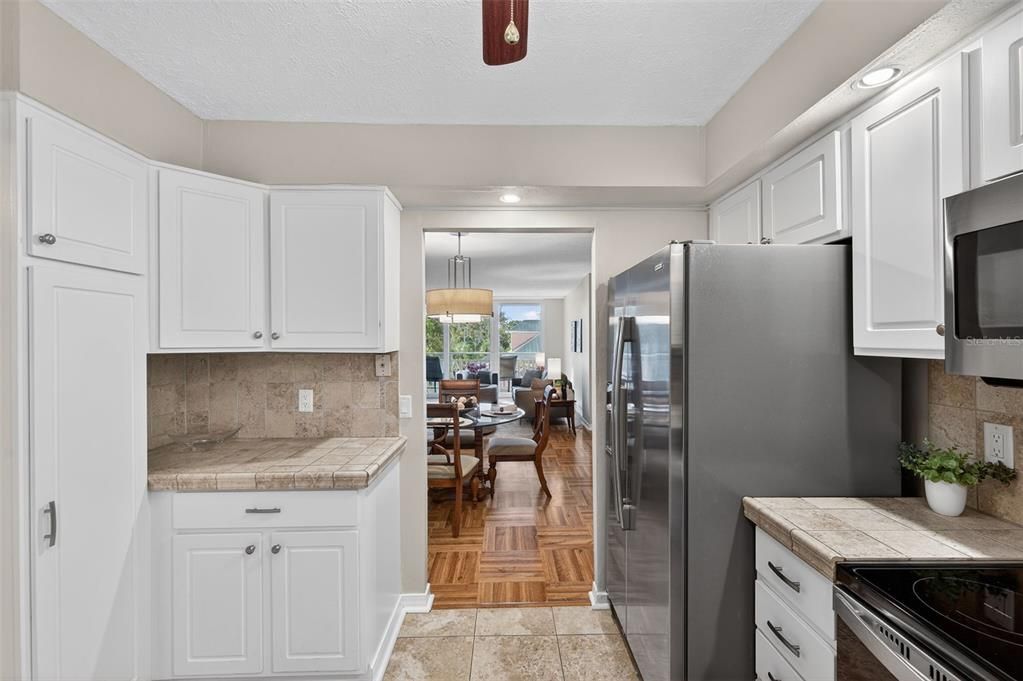 En Venta: $325,000 (1 camas, 1 baños, 965 Pies cuadrados)