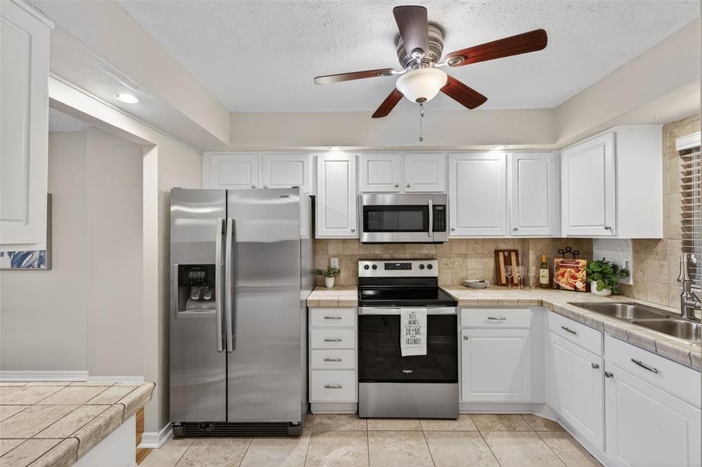 En Venta: $325,000 (1 camas, 1 baños, 965 Pies cuadrados)