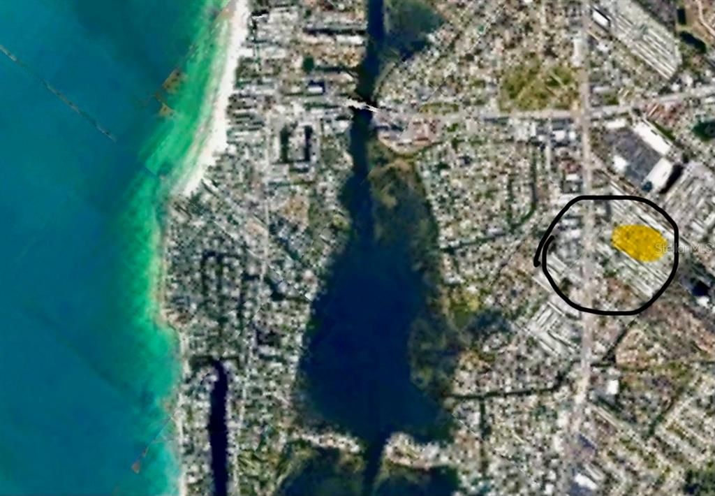 На продажу: $57,000 (0.10 acres)