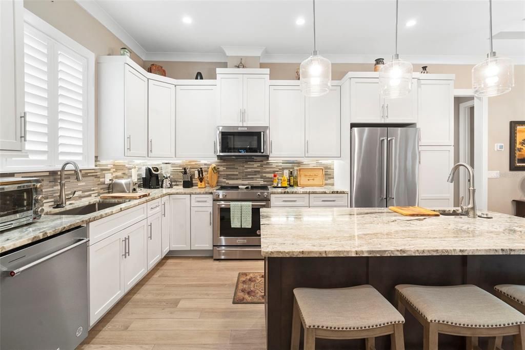 For Sale: $1,619,000 (3 beds, 2 baths, 2157 Square Feet)