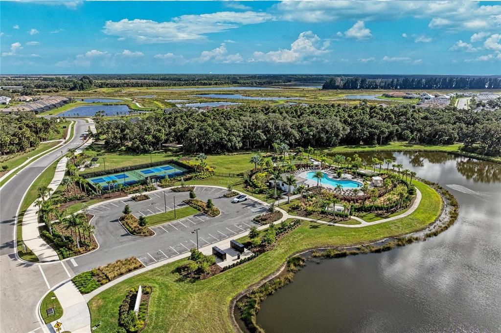 For Sale: $799,000 (3 beds, 3 baths, 2406 Square Feet)