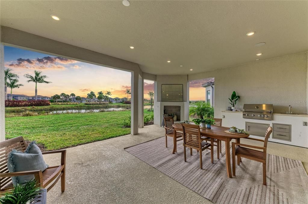 For Sale: $799,000 (3 beds, 3 baths, 2406 Square Feet)