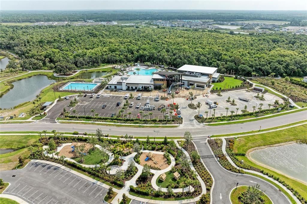 For Sale: $799,000 (3 beds, 3 baths, 2406 Square Feet)