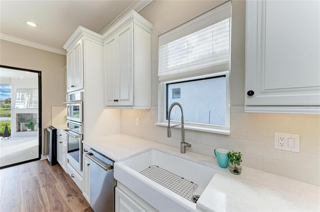 For Sale: $799,000 (3 beds, 3 baths, 2406 Square Feet)