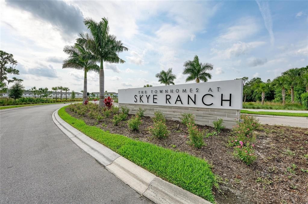 For Sale: $799,000 (3 beds, 3 baths, 2406 Square Feet)