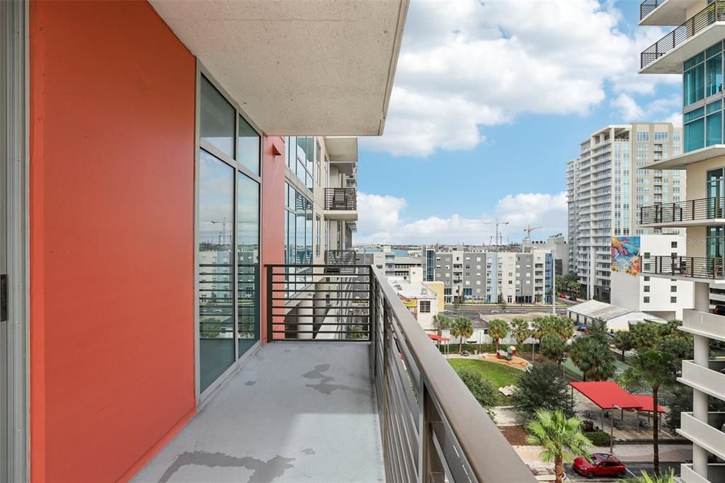 На продажу: $329,900 (1 спален, 1 ванн, 750 Квадратных фут)