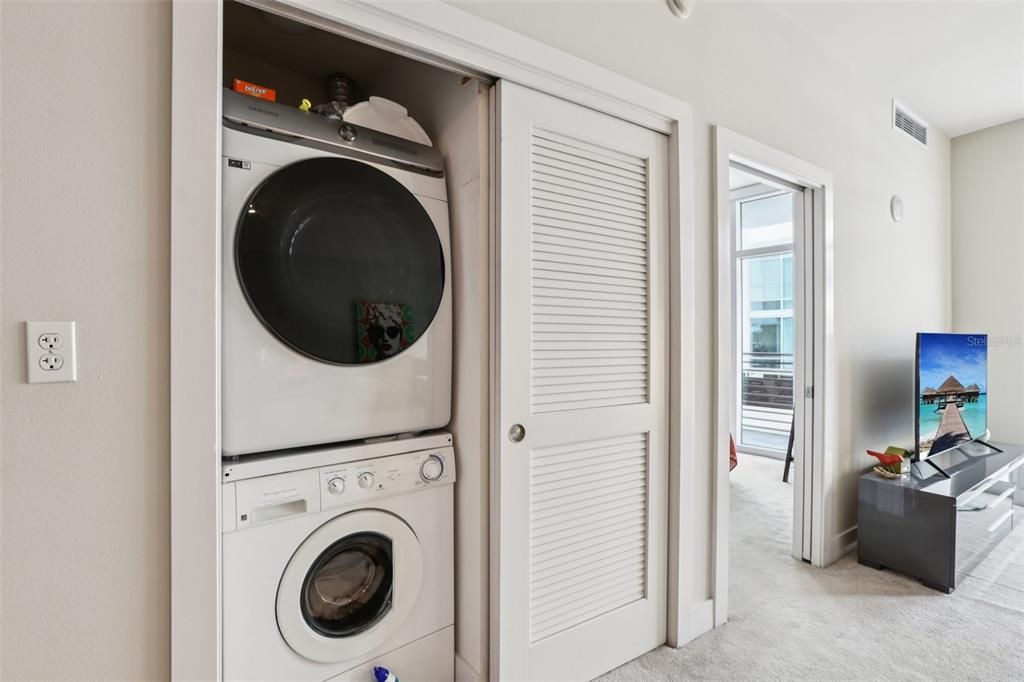 На продажу: $329,900 (1 спален, 1 ванн, 750 Квадратных фут)