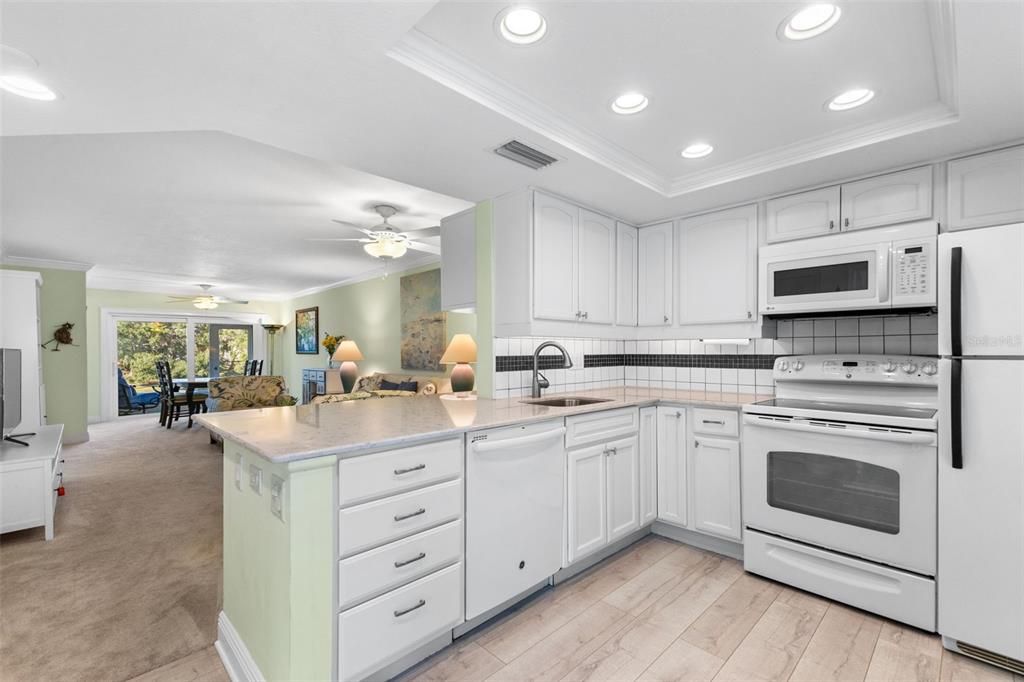 For Sale: $219,950 (2 beds, 2 baths, 1110 Square Feet)