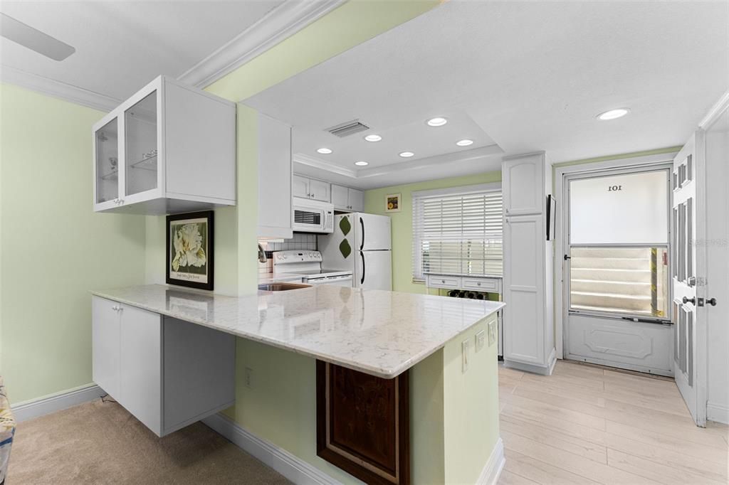 For Sale: $219,950 (2 beds, 2 baths, 1110 Square Feet)