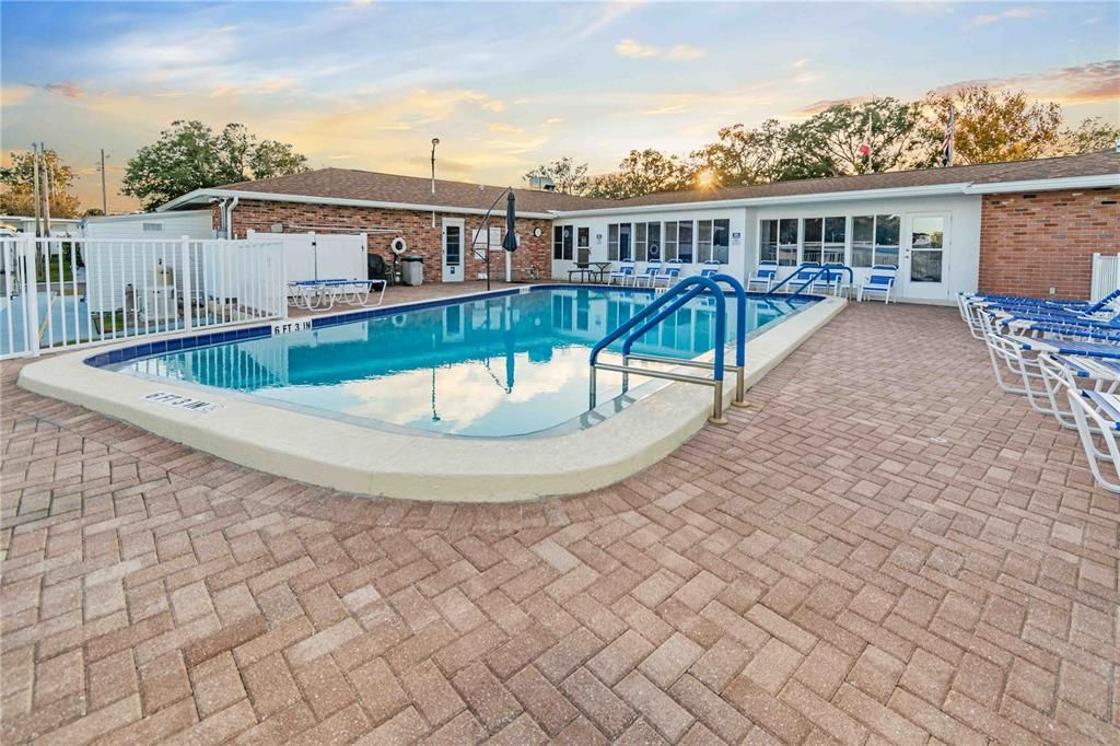 For Sale: $150,000 (2 beds, 2 baths, 800 Square Feet)