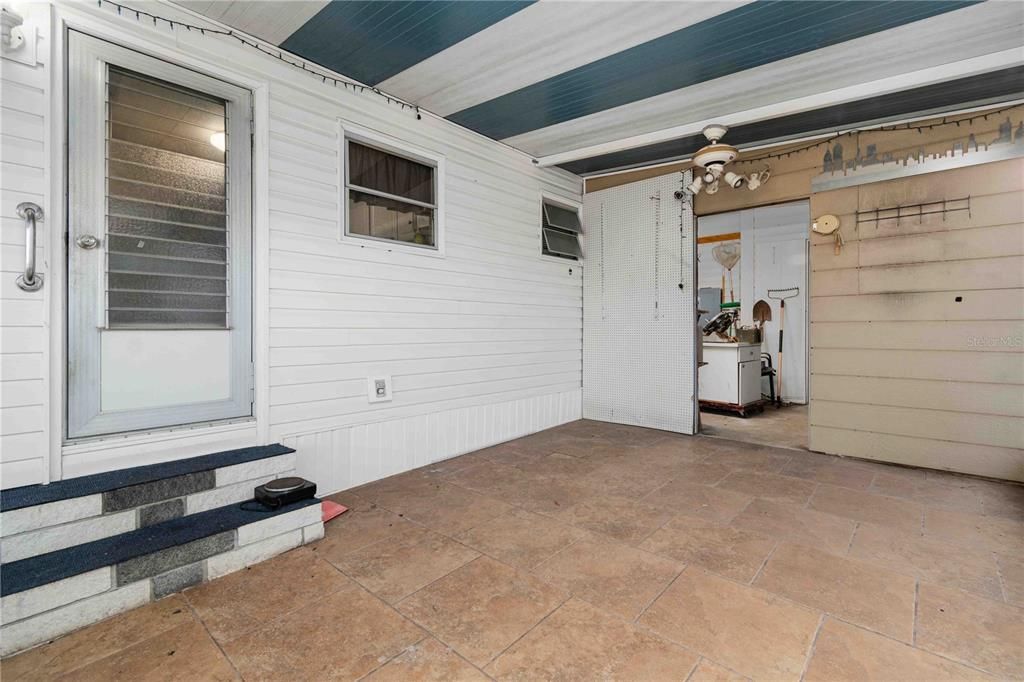 For Sale: $150,000 (2 beds, 2 baths, 800 Square Feet)