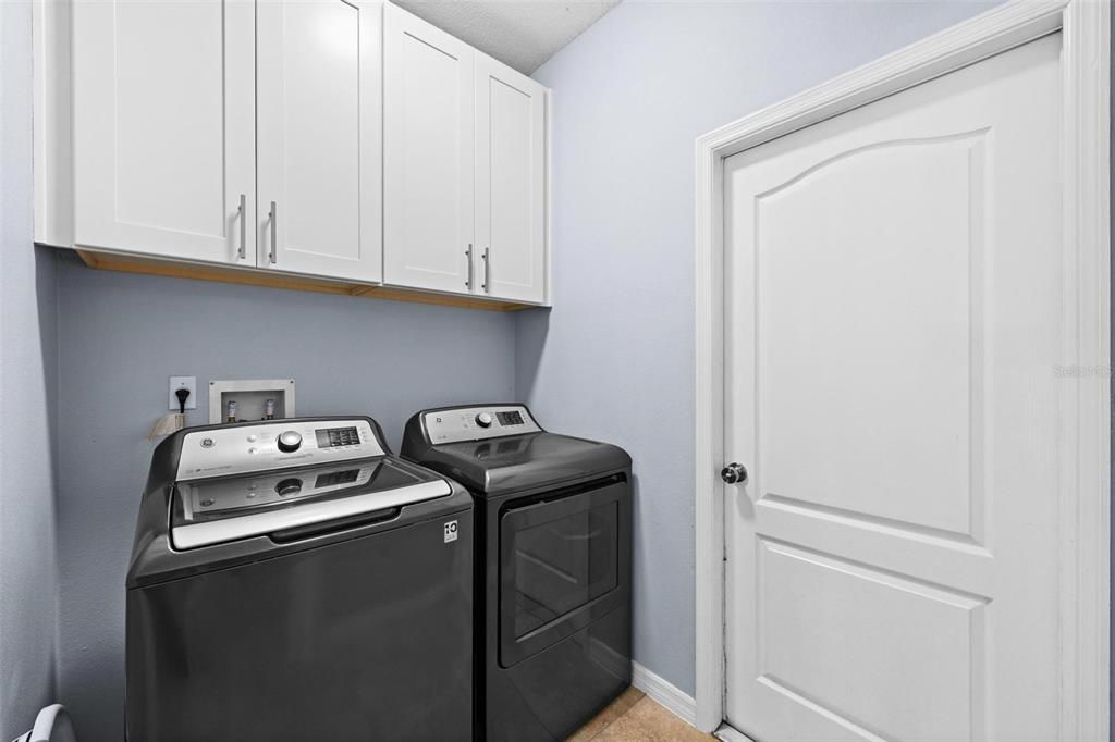 En Venta: $445,000 (4 camas, 2 baños, 1806 Pies cuadrados)