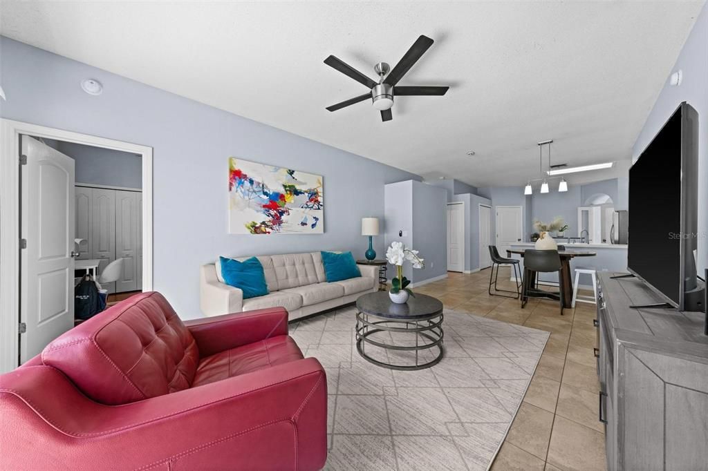 En Venta: $445,000 (4 camas, 2 baños, 1806 Pies cuadrados)