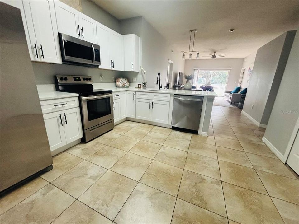 En Venta: $445,000 (4 camas, 2 baños, 1806 Pies cuadrados)