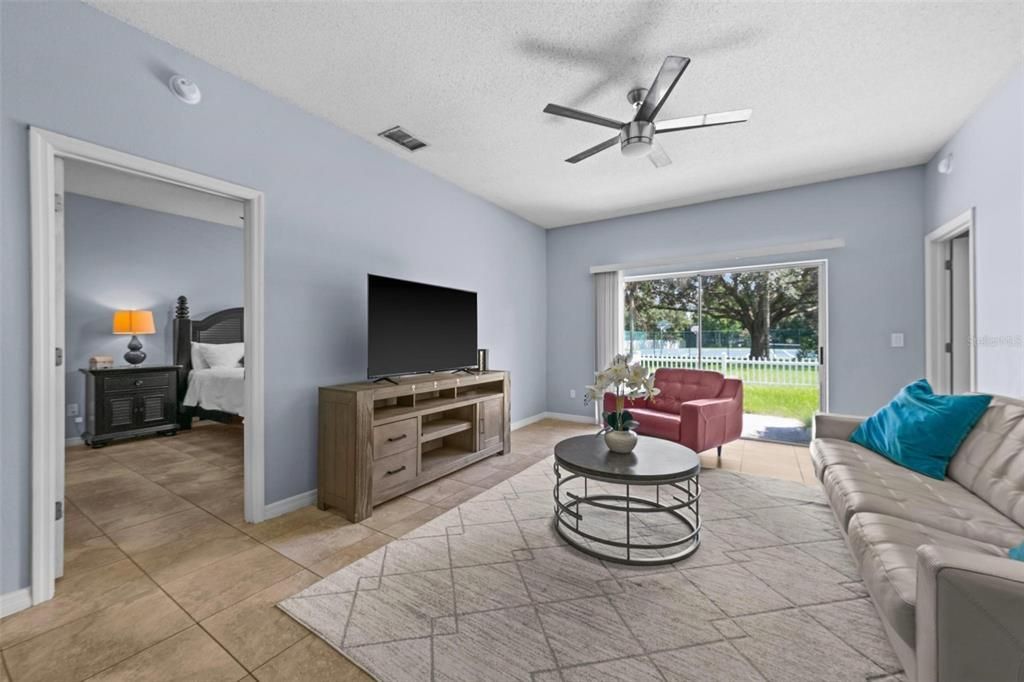 En Venta: $445,000 (4 camas, 2 baños, 1806 Pies cuadrados)